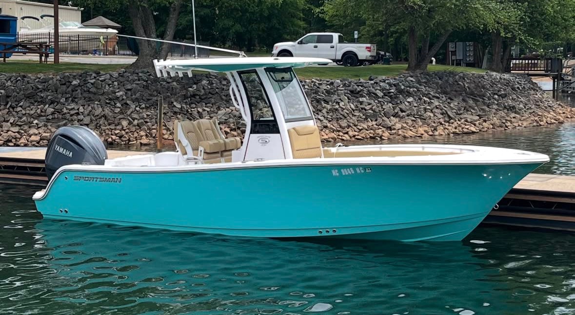 2024 Sportsman Heritage 231 — side profile at dock